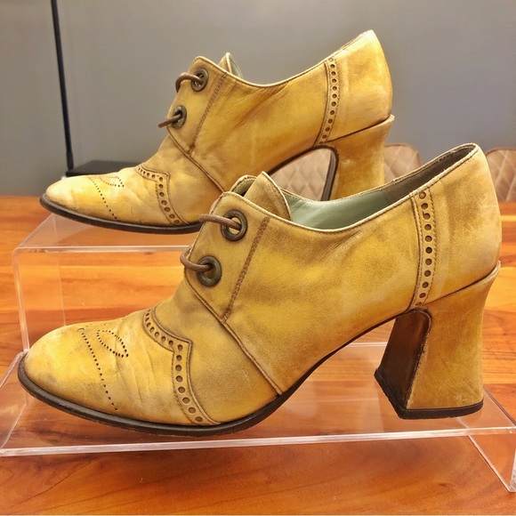 Charles Jourdan Shoes - Vintage Charles Jourdan Genuine Leather Boho Square Toe Chunky Blocked Heels.